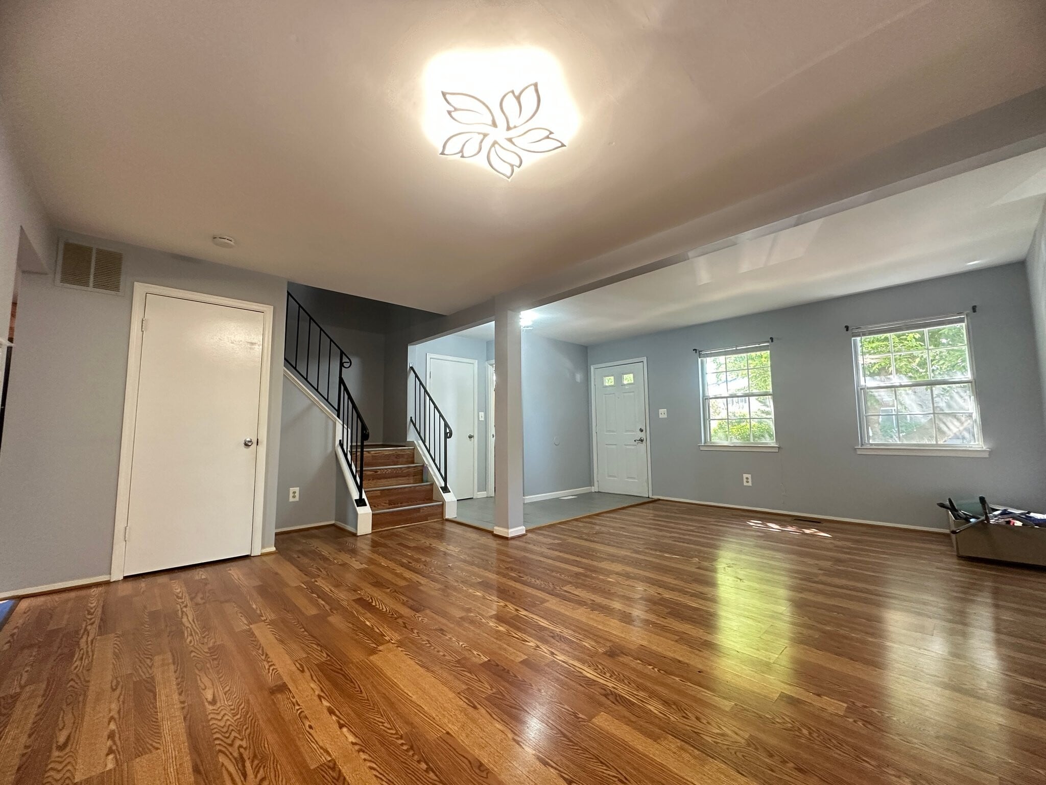 Building Photo - 11553 Sullnick Way