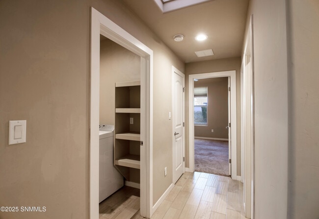 Building Photo - 1415 San Bonifacio
