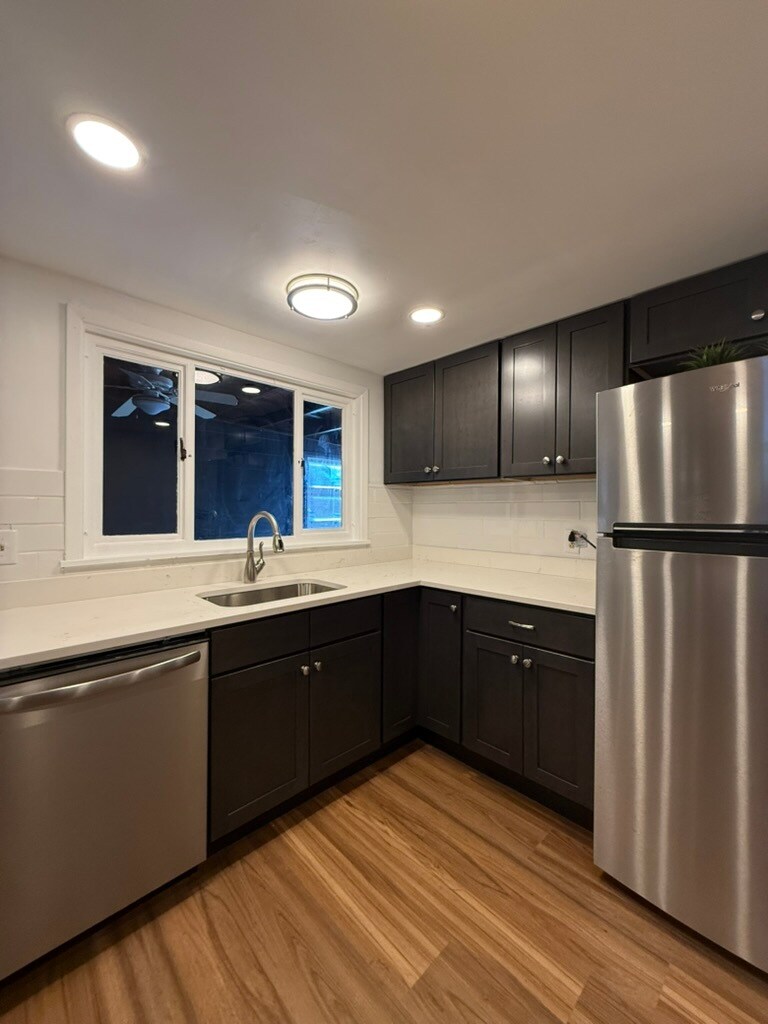 Building Photo - 4928 Sciota St