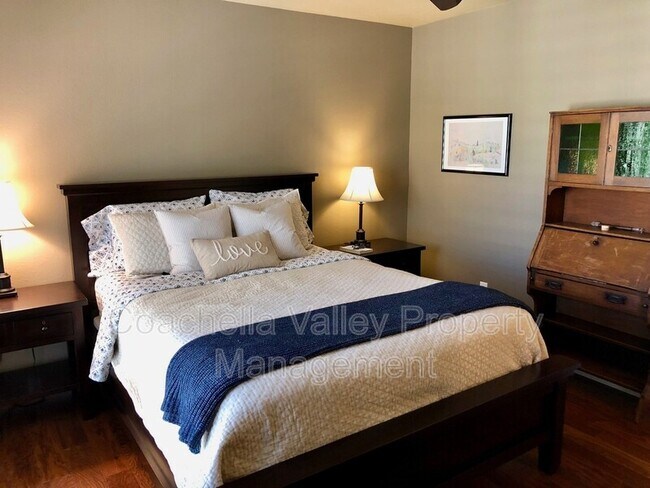 Building Photo - 233 Villorrio Dr E