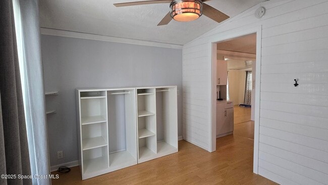 Building Photo - 135 Blue Lake Pl