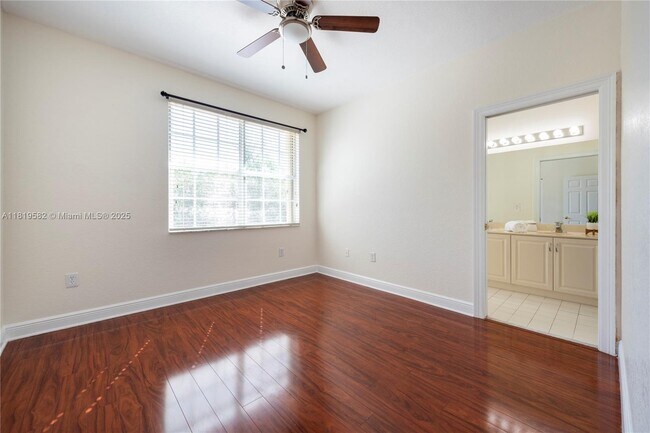 Building Photo - 5458 SW 195th Terrace
