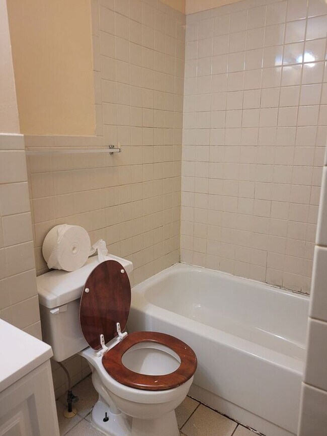 Building Photo - Under Renovation – Spacious Single-Family Home