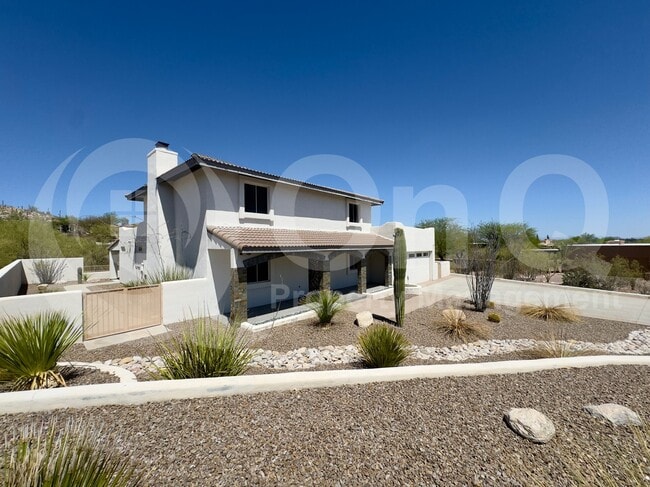Building Photo - 3700 N San Sebastián Dr
