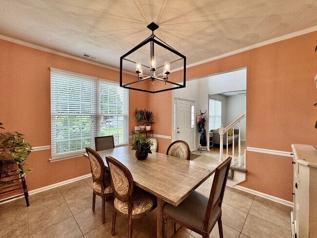 Building Photo - First-Time Rental! Available 08-07-26 - Fenced Yard, Pet Friendly, Attached 2-Car Garage!