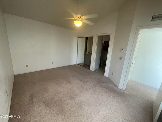 Building Photo - 2915 E Amber Ridge Way
