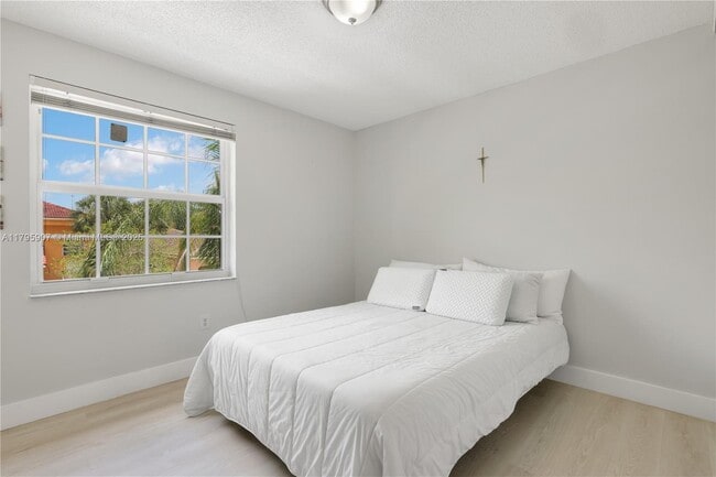 Building Photo - 150 NW 151st Ave