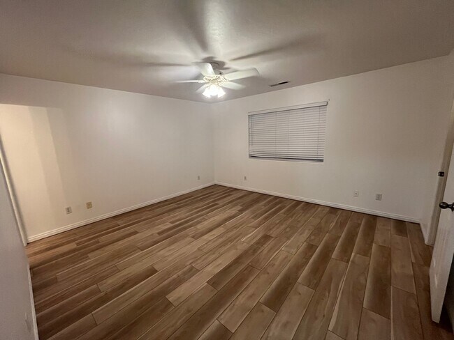 Building Photo - 1735 W 540 N