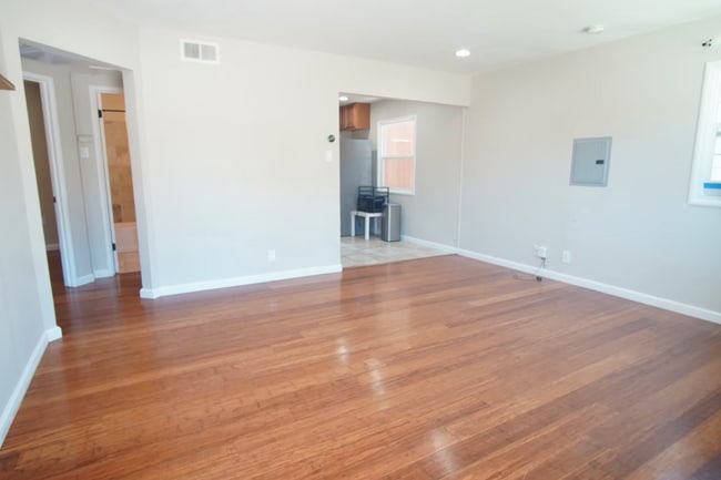 Building Photo - 18420 Crest Ave