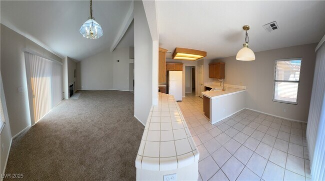 Building Photo - 7273 Vista Bonita Dr