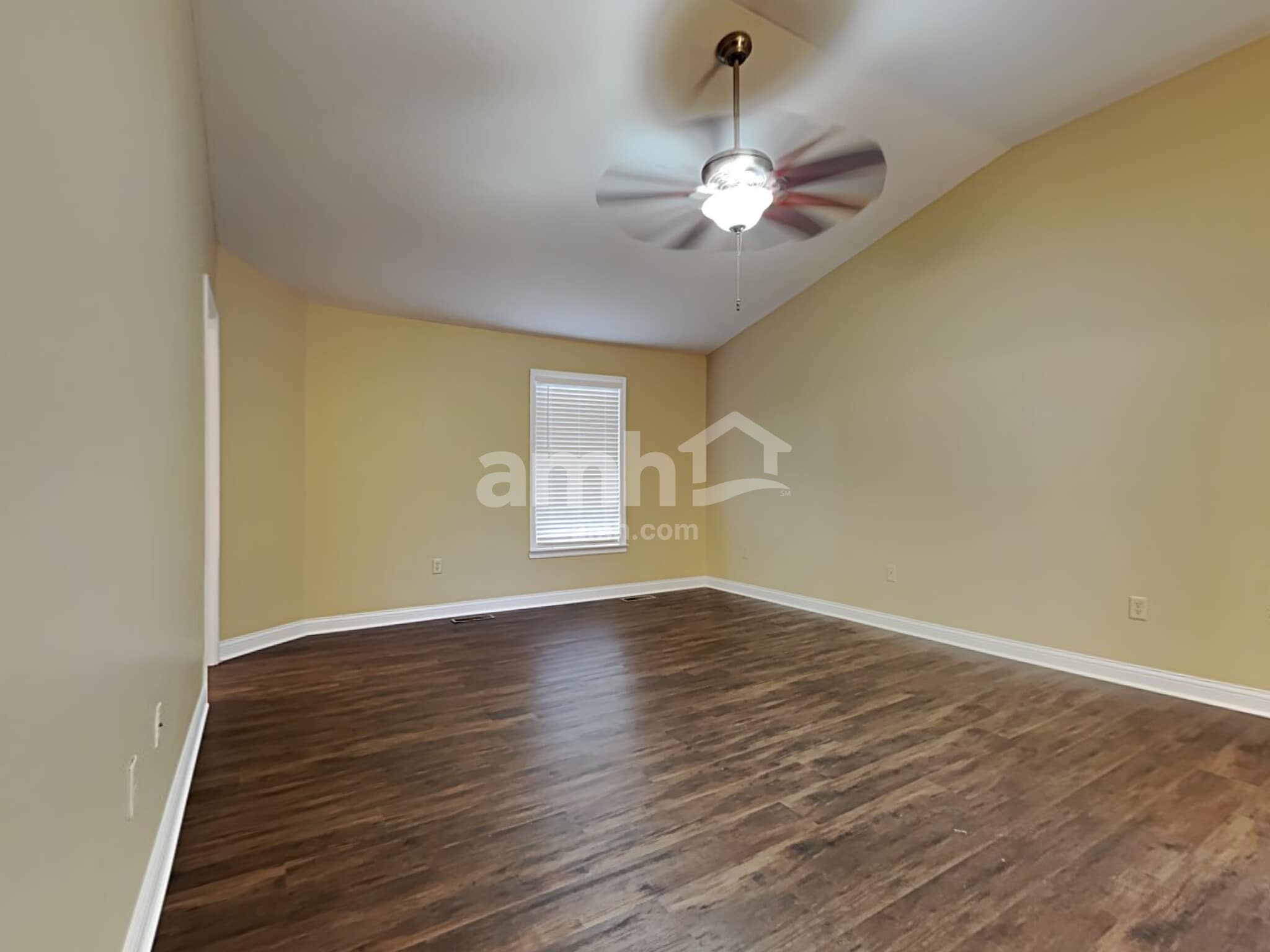 Building Photo - 11207 Sugarmill Dr