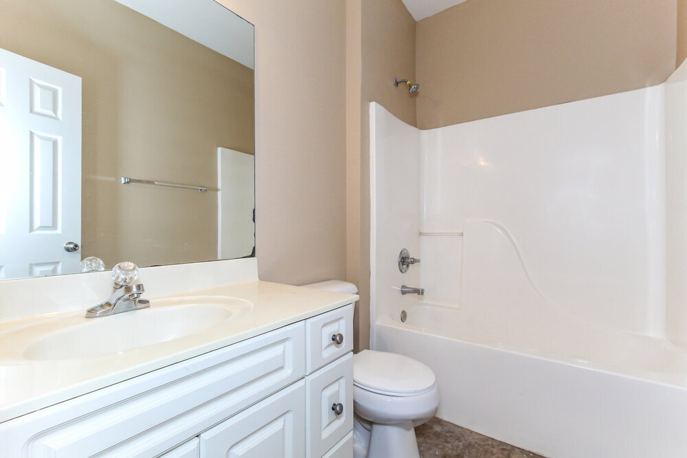 Building Photo - 2122 Timberline Dr