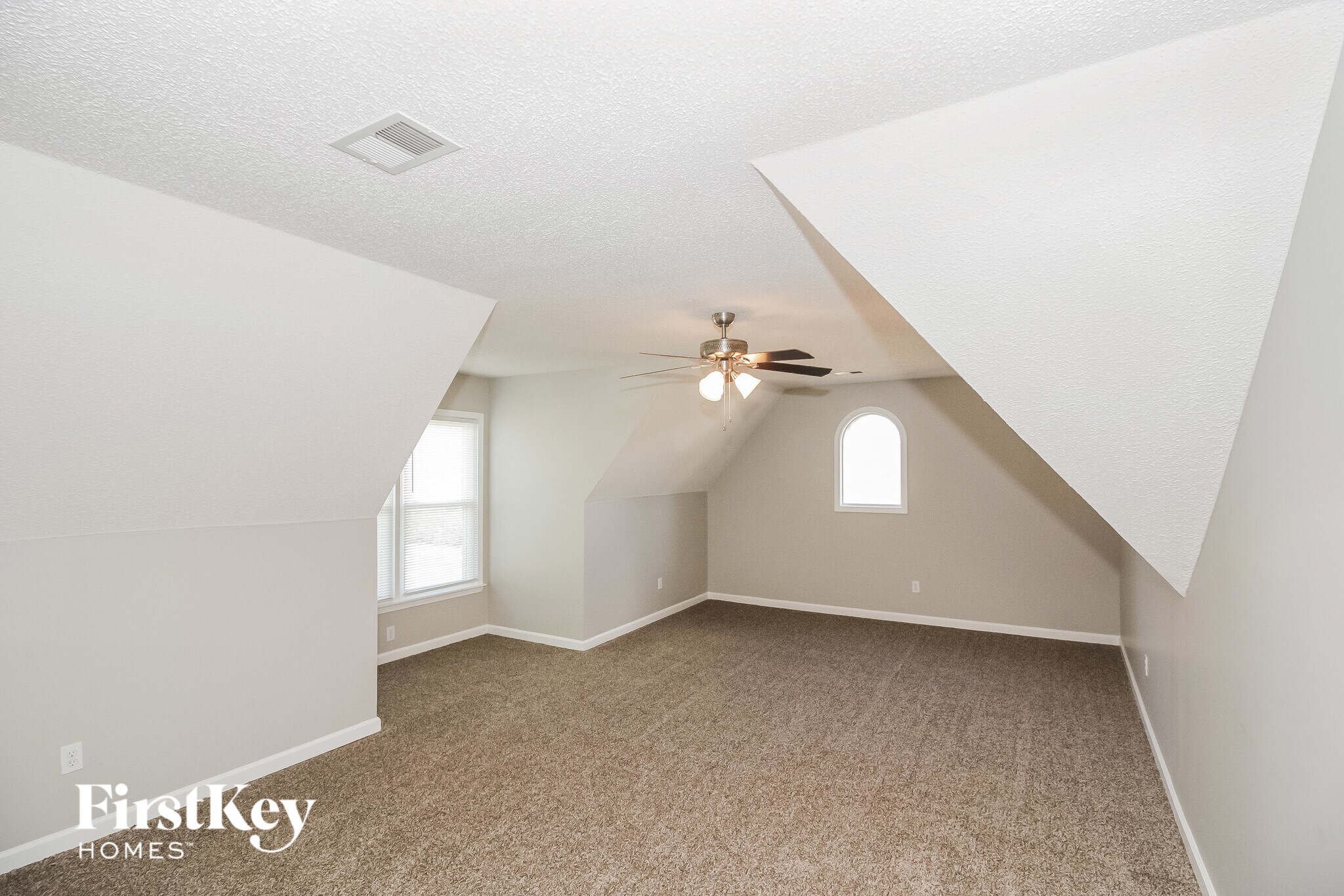 Building Photo - 719 Gable Ln