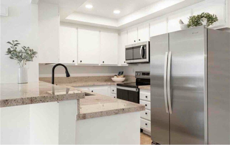 Building Photo - 6 Country Mile Rd