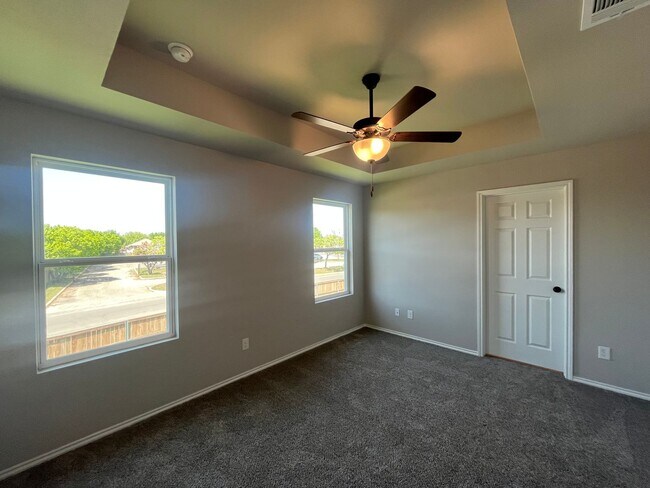Building Photo - 8615 Valentina Wy