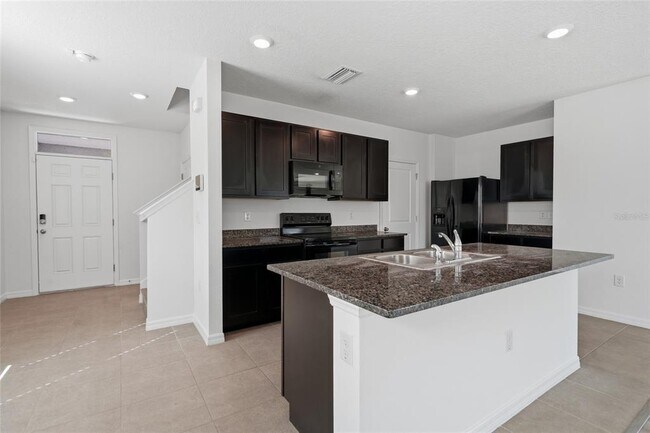 Building Photo - 32745 Pez Landing Ln