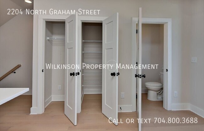 Building Photo - 2204 N Graham St