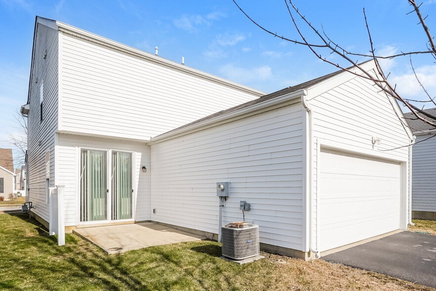 Building Photo - 5841 Marble Creek St