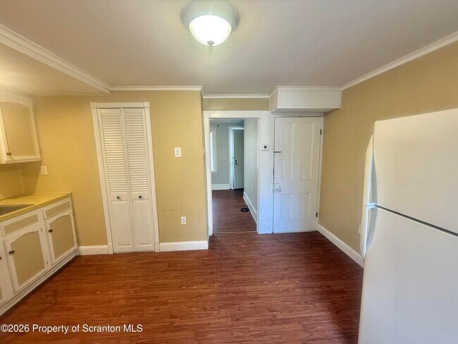 Building Photo - 1019 N Irving Ave