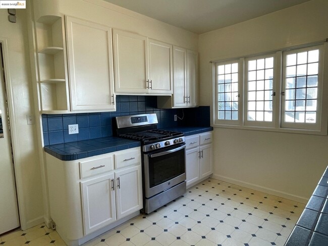 Building Photo - 741 Haddon Pl