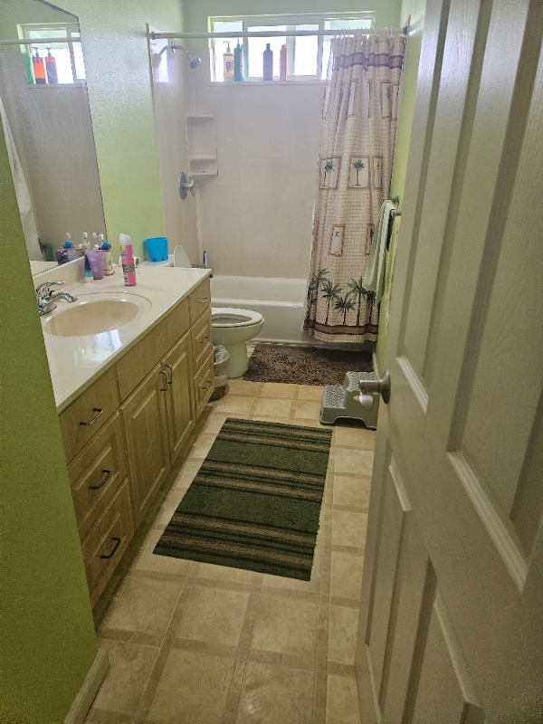 Building Photo - 526 Maluniu Ave