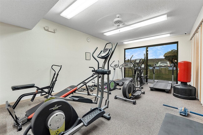 Building Photo - 4550 NW 18th Ave