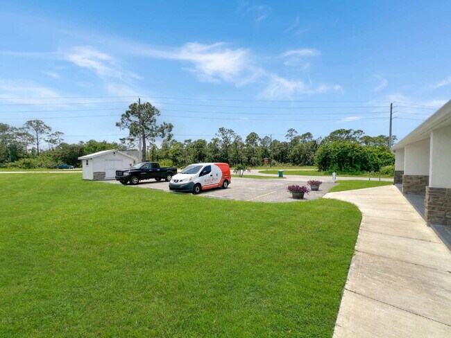 Building Photo - Spellbound in the Sunshine – Cozy 1BR with...
