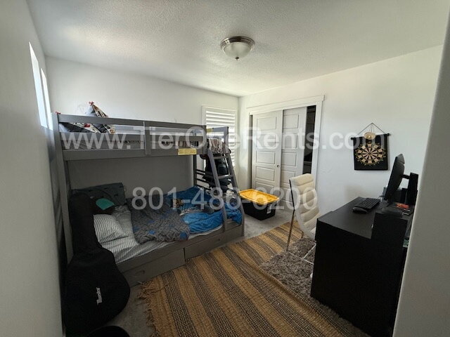 Building Photo - NO DEPOSIT option available for qualified ...