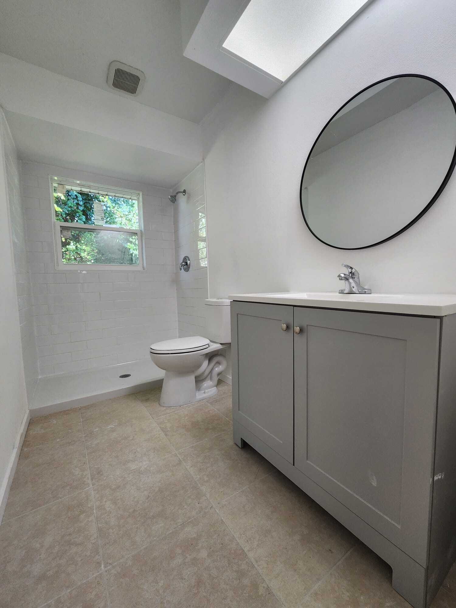 Building Photo - 2332 Achilles St