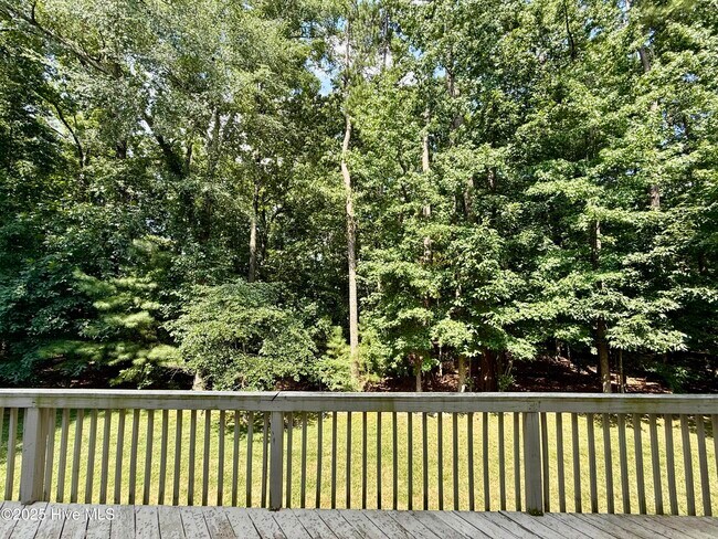 Building Photo - 410 Harkness Cir