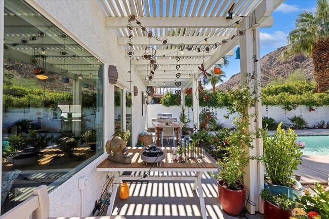 Building Photo - 52273 Avenida Madero