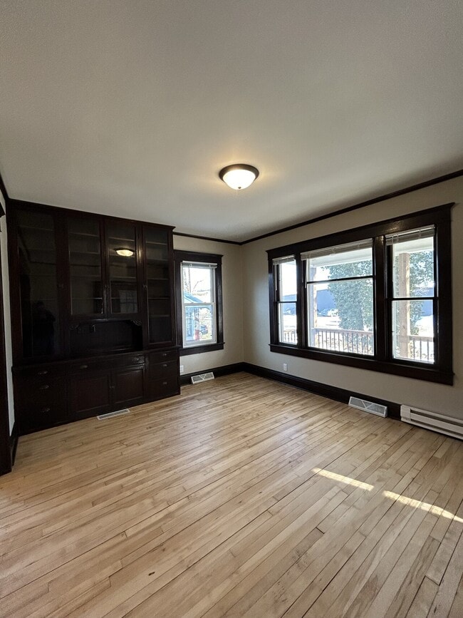 Building Photo - 800 Portage St