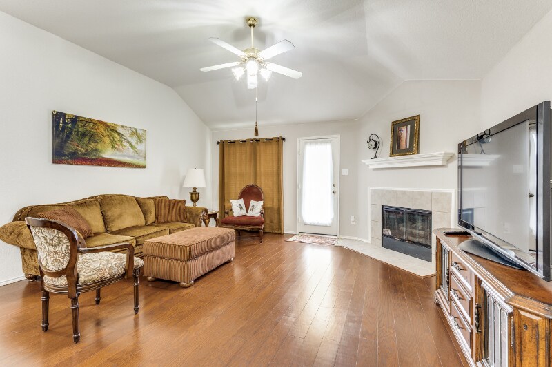 Building Photo - 4860 Ambrosia Dr