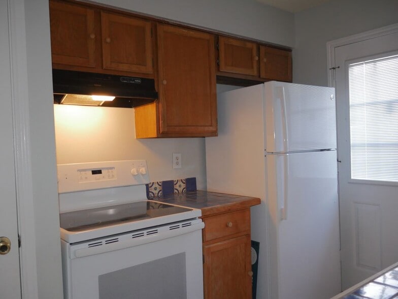 Building Photo - 4949 Hamilton Wolfe Rd