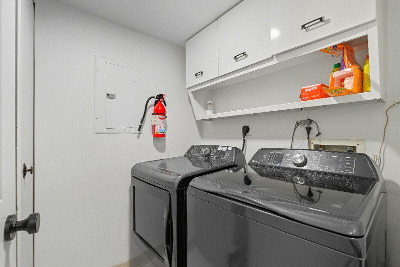 Building Photo - 11430 Strand Dr
