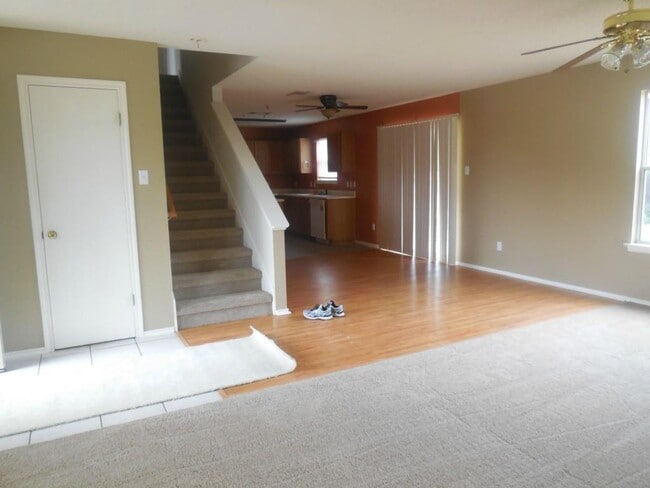 Building Photo - 1519 Sedbury Way