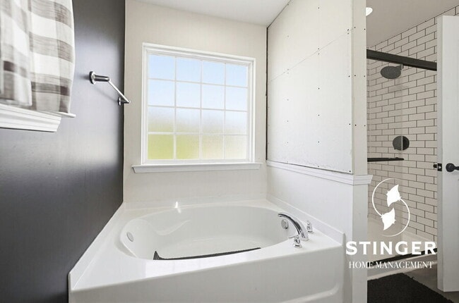 Building Photo - 100 Patriot Ct