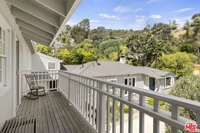 Building Photo - 8534 Walnut Dr