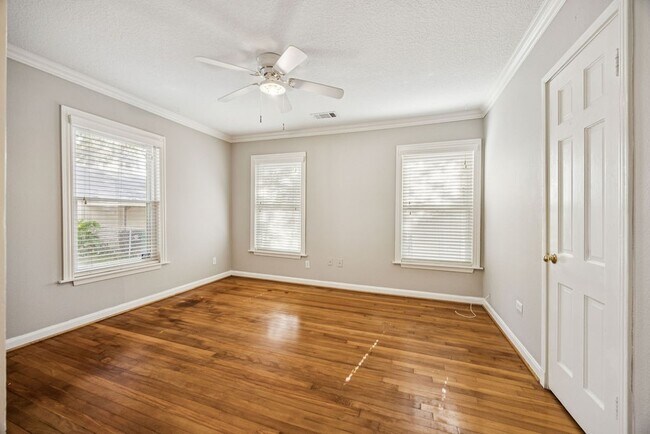 Building Photo - 4387 Harvest Ln