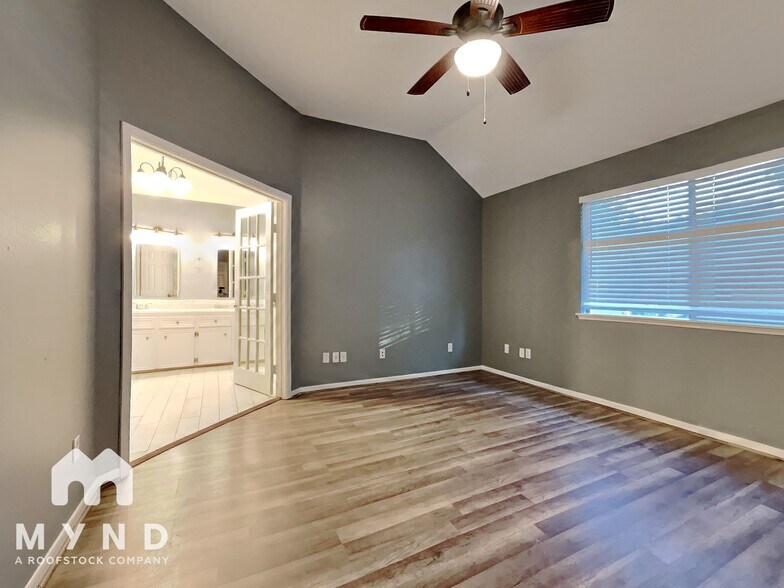 Building Photo - 22911 Garden Canyon Dr