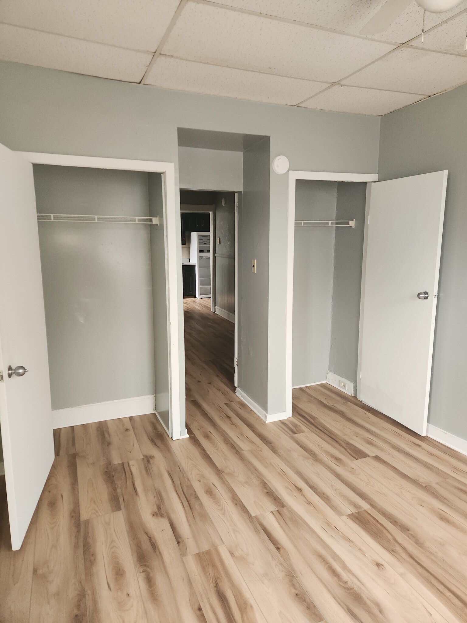 Building Photo - 228 S Pine St