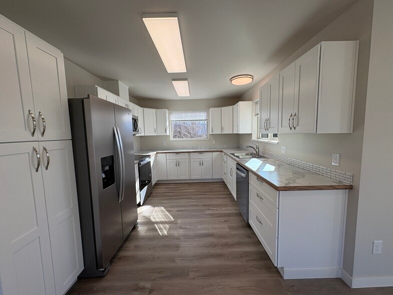 Building Photo - 2210 Arden Ct N