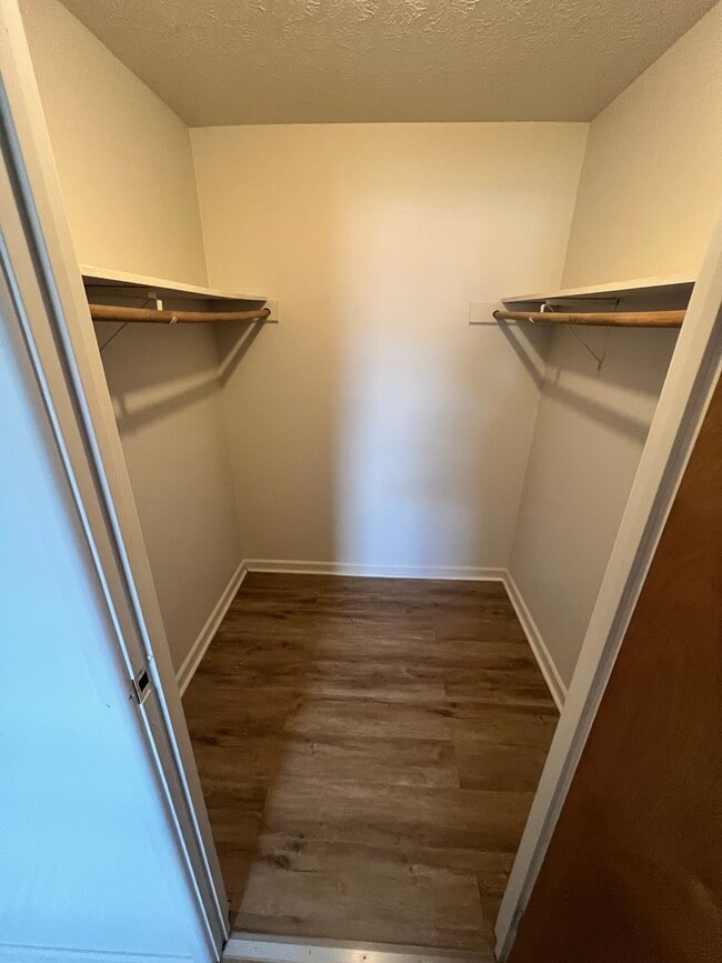 Building Photo - 7308 6 Mile Ln