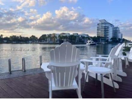 Building Photo - 5880 Collins Ave