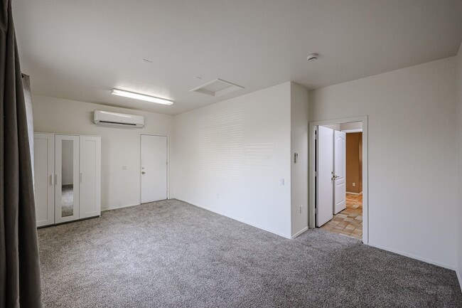 Building Photo - COMING SOON !! Lovely 4Bedroom/2Bath in the Heart of Chandler