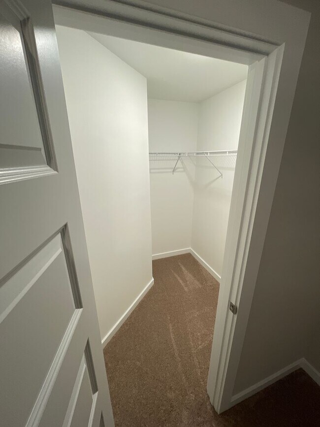 Building Photo - Home for Rent in Oak Grove, AL!! Available to View Now!!!