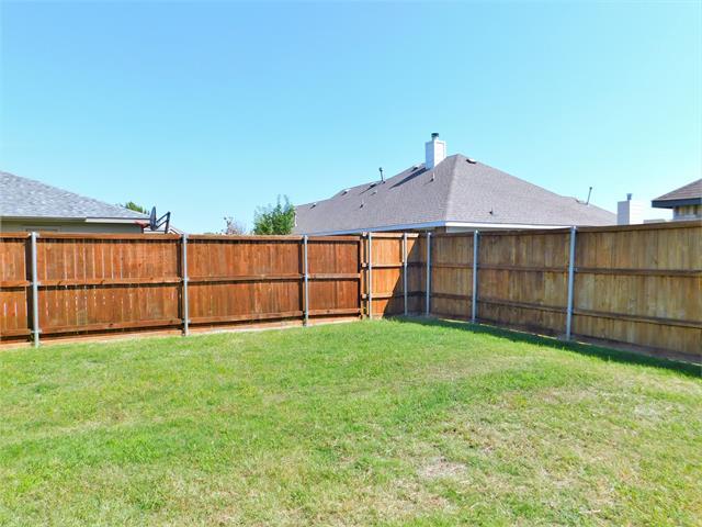 Building Photo - 2917 Oakshire St