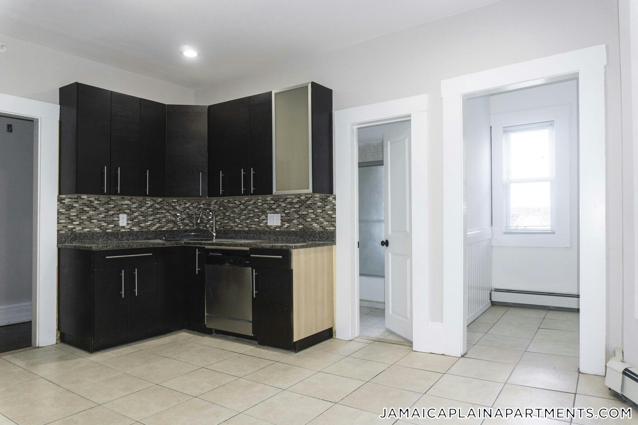 Building Photo - 3147-3149-3149 Washington St