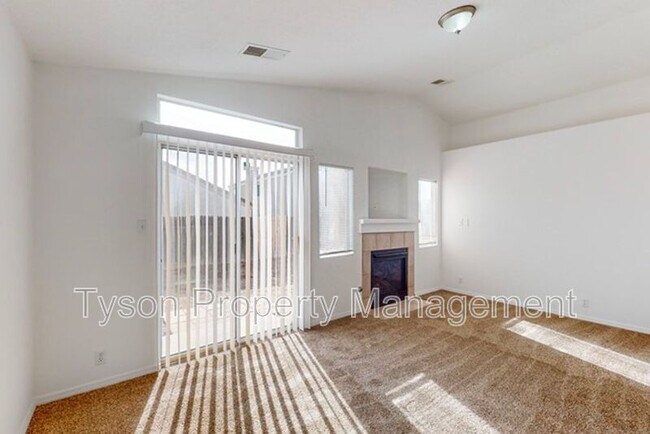 Building Photo - 7124 Labrador Dr NE
