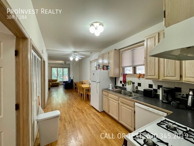 Building Photo - 1423 W Cortez-2